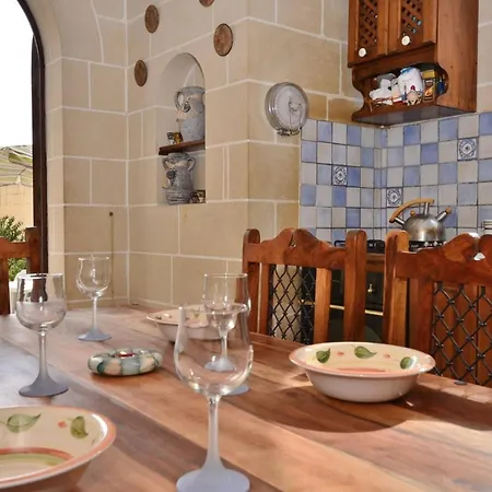 Vendégház In House - Lovely Old Townhouse Private With En