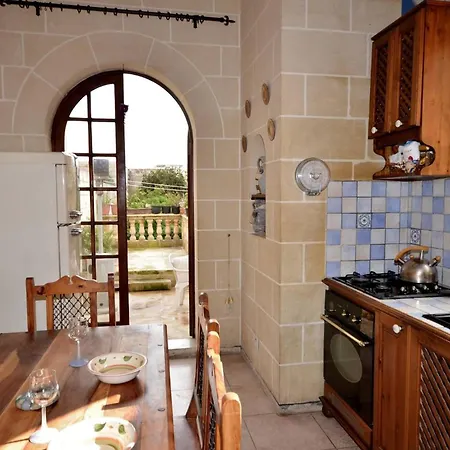 In House - Lovely Old Townhouse Private With En Vendégház Rabat